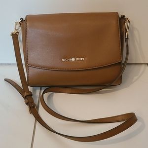 NWOT Michael Kors crossbody/clutch